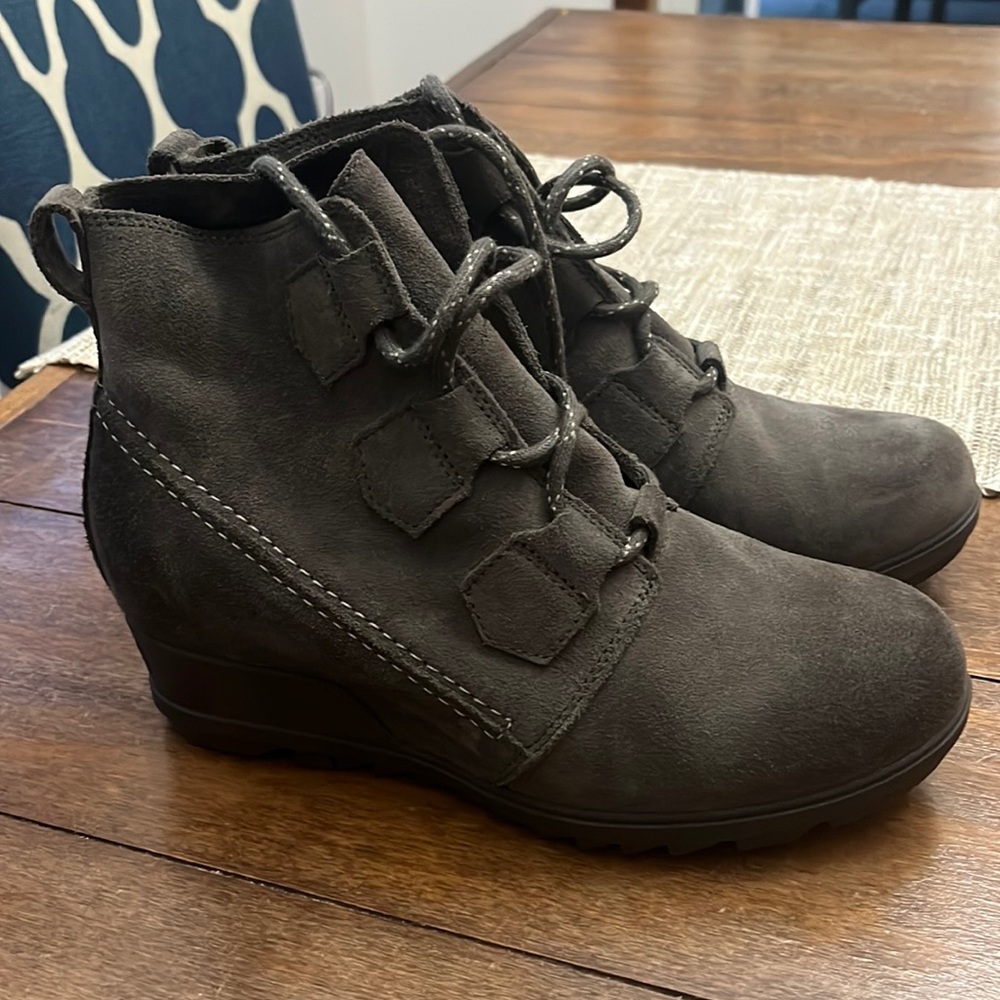 NWT sorel boots